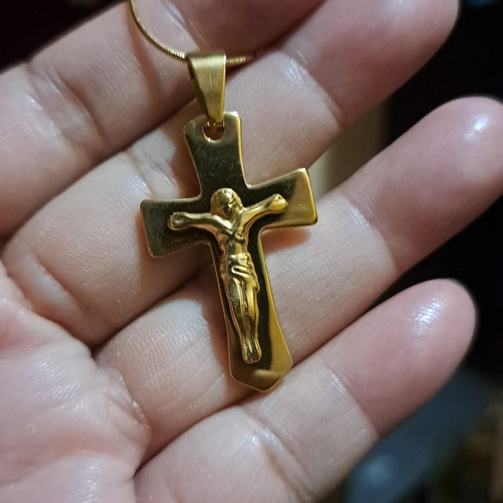 Gold Crucifix Pendant Necklace